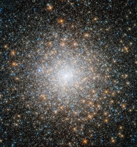 Gromada M15 widziana za pomocą teleskopu Hubble'a.jpg