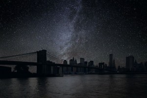 Niebo nad zaciemnionym Nowym Jorkiem.jpg