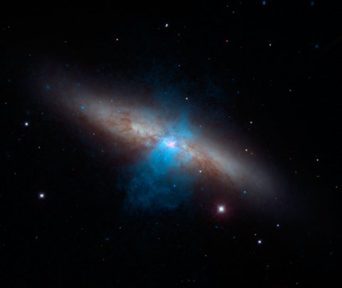 W centrum galaktyki M82 skrywa się potężny pulsar.jpg