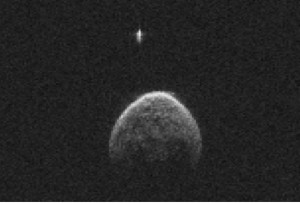 Asteroida 2004 BL86 posiada własny księżyc.JPG