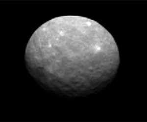 Kolejne zdjęcia Ceresa ujawniły wiele jasnych punktów nieznanego pochodzenia2.jpg