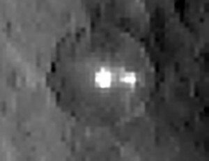 Zaproponowano wyjaśnienie dla dziwnych białych punktów na powierzchni Ceresa2.jpg