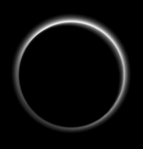 Pluton (i nasza wiedza o nim) nabiera kolorów4.jpg