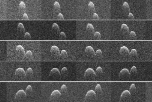 W pobliżu Ziemi przeleciała asteroida przypominająca kształtem orzecha ziemnego.jpg