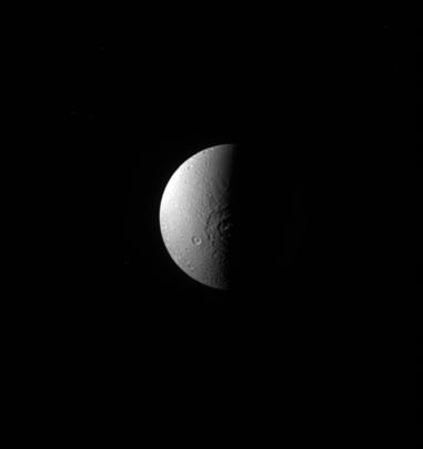 Dione, pierścienie, cienie, Saturn 2.jpg