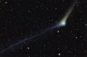 Kometa Catalina zbliża się do Ziemi.jpg