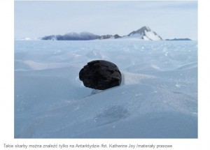 Żelazne meteoryty pod lodem Antarktydy2.jpg