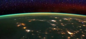 Ziemia nocą widziana z perspektywy ISS.jpg