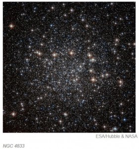 Hubble przechwytuje obraz starożytnej kosmicznej gromady.jpg