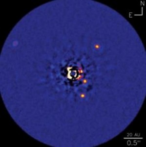 Bezpośrednie obrazowanie pasa planetezymali wokół HR8799 2.jpg