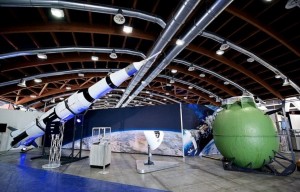 Stolica ponad 100 kosmicznych eksponatów na wystawie Gateway to Space5.jpg