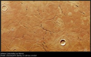 Mars wielokąty obszaru Adamas Labyrinthus.jpg