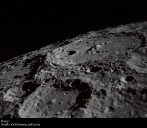Eksperymenty wskazują na obecność wody podczas powstawania Księżyca.jpg