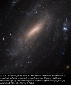 Hubble obserwuje IC 5201 galaktyka spiralna z poprzeczką.jpg