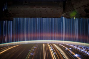 star-trails-seen-from-space-iss-nasa-don-pettit-4-620x414.jpg