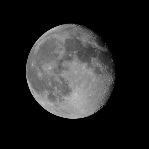 Księżyc 2d2h po pełni_5.lipca..jpg